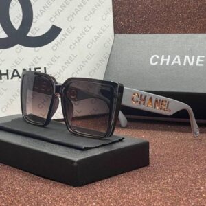 Lunettes de soleil Chanel