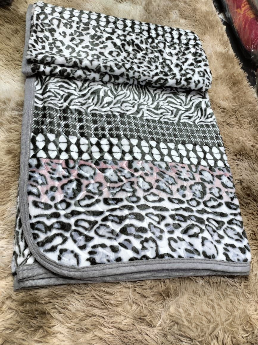 Couvertures en Cachemire Ultra Douces – Luxe et Chaleur à la Maison – Image 2